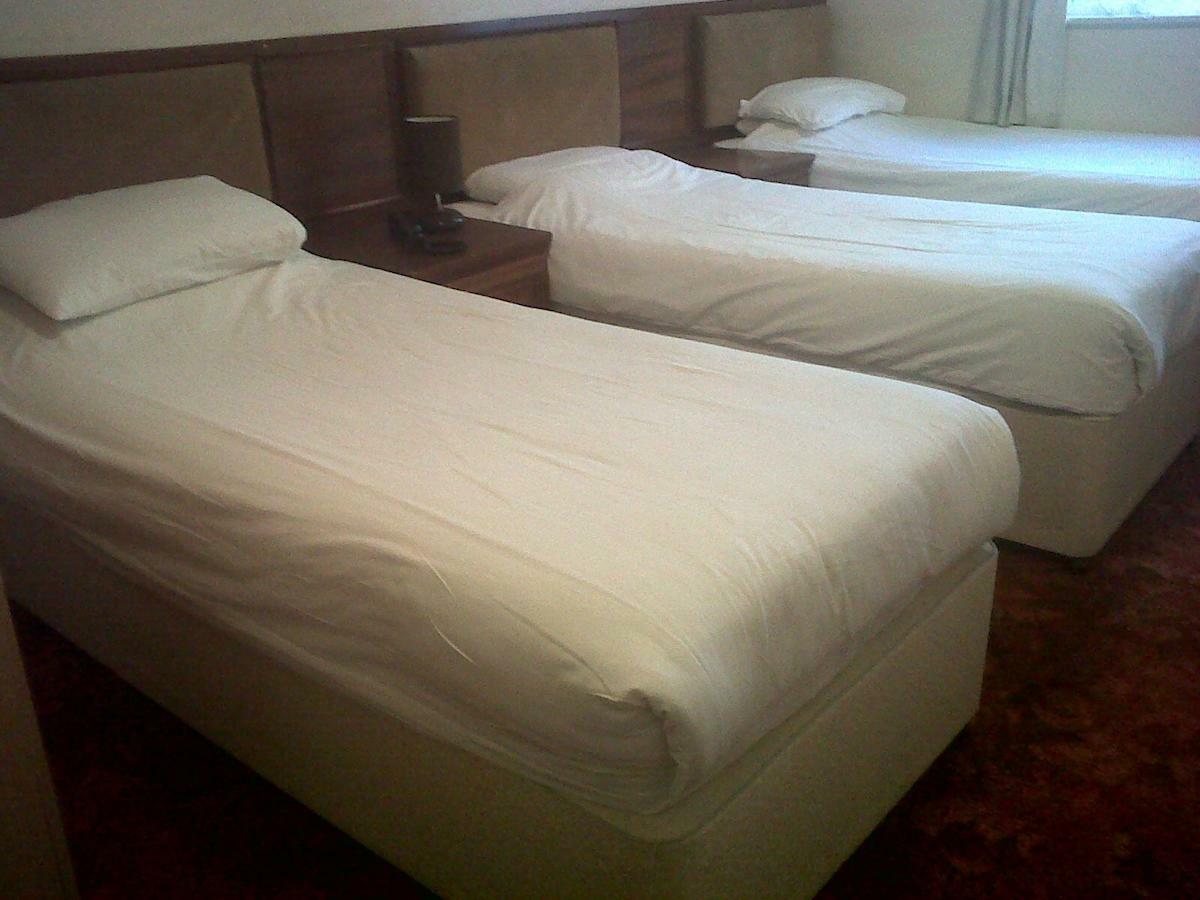 Mary Rose Inn Hotel Orpington Room photo